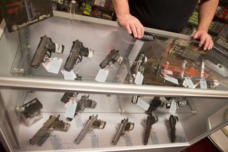 gun.jpg gun.jpg