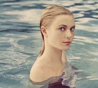 elle-s-appelait-grace-kelly-la-famille-grimaldi-ouvre-son-album-prive-1598257677.jpg