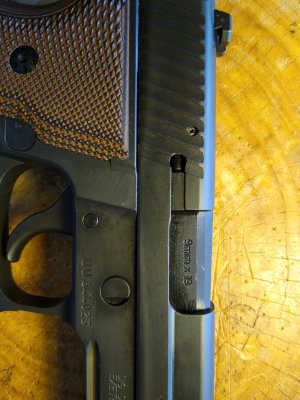 sig 226 9mm 2.jpg sig 226 9mm 2.jpg