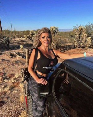 ArizonaJeepGirl-002.JPG