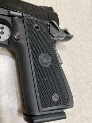 P14GripScrews.jpg