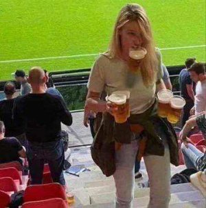 beer lady.jpg