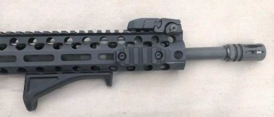 AR-forend.jpg