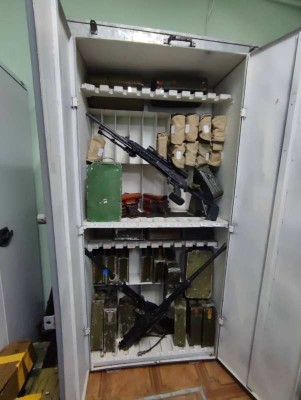 gun cabinet 3.jpg
