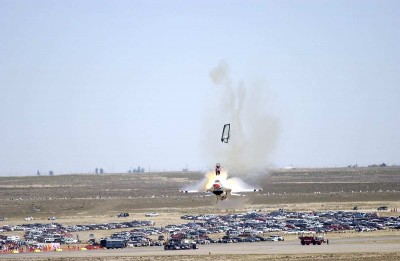 1200px-F16_Idaho_airshow.jpg