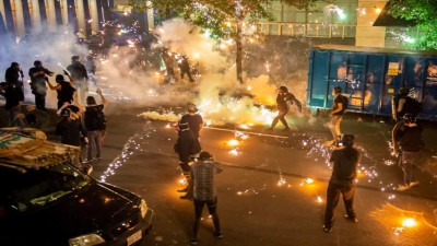 portland-riot-violence-1184x666.jpg