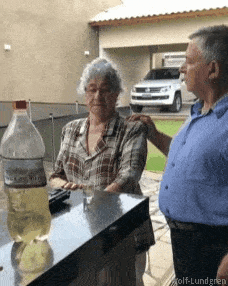 tumblr-8aedb72e943594f6ba18148b5d4d6aba-ff2b51e2-250.gif